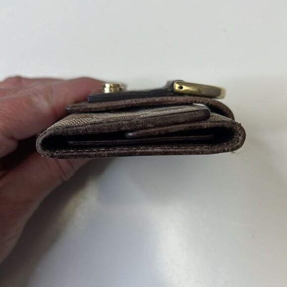 GUCCI Monogram Key Holder GG Canvas Signature Logo & unbranded keychain - Picture 9 of 14